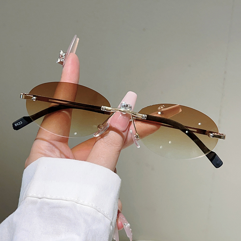 Gafas de sol ovaladas sin mont - Vintage Outdoor Fashion reseña y precio